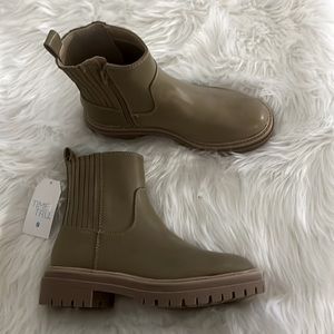 New Time and Tru Women's Lug Chelsea Boots